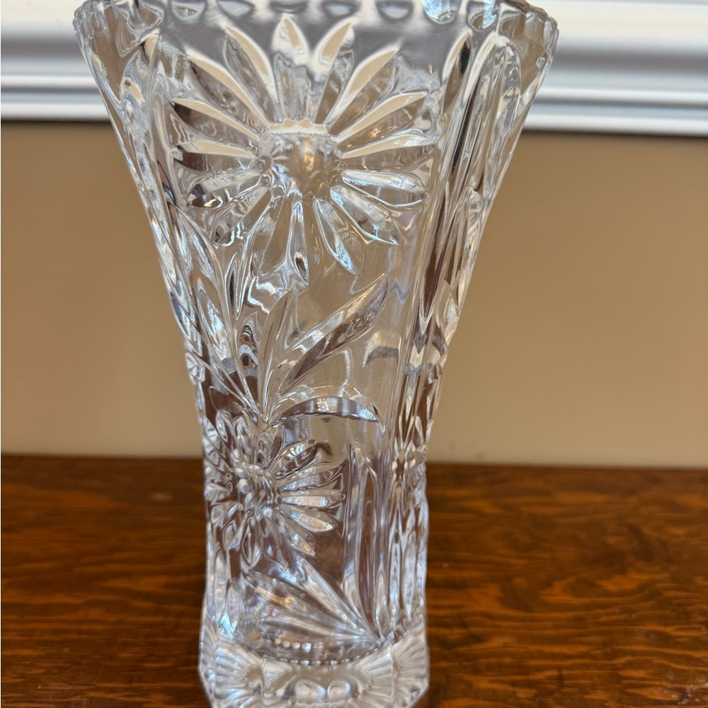 Elegant Crystal Flower Vase